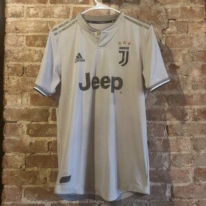 Juventus 2018/19 Away Jersey